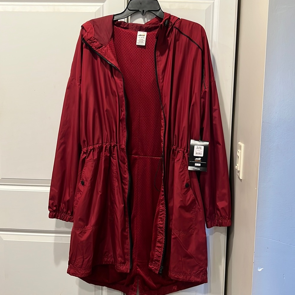 Cute light rain coat that’s a long
